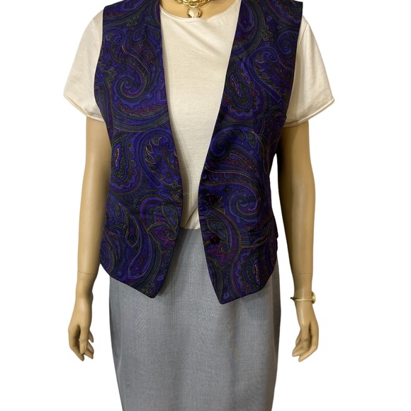 Ellen Tracy Purple Paisley Vest Size 8 Two Button Closure & A Silk Strap In Back - Picture 2 of 9